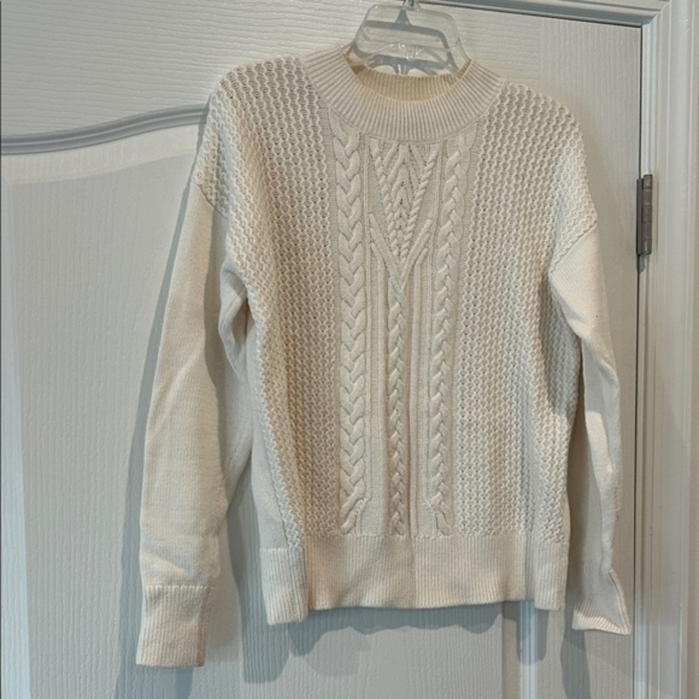 BANANA REPUBLIC XS - Classic Cream Cable Knit Sweater